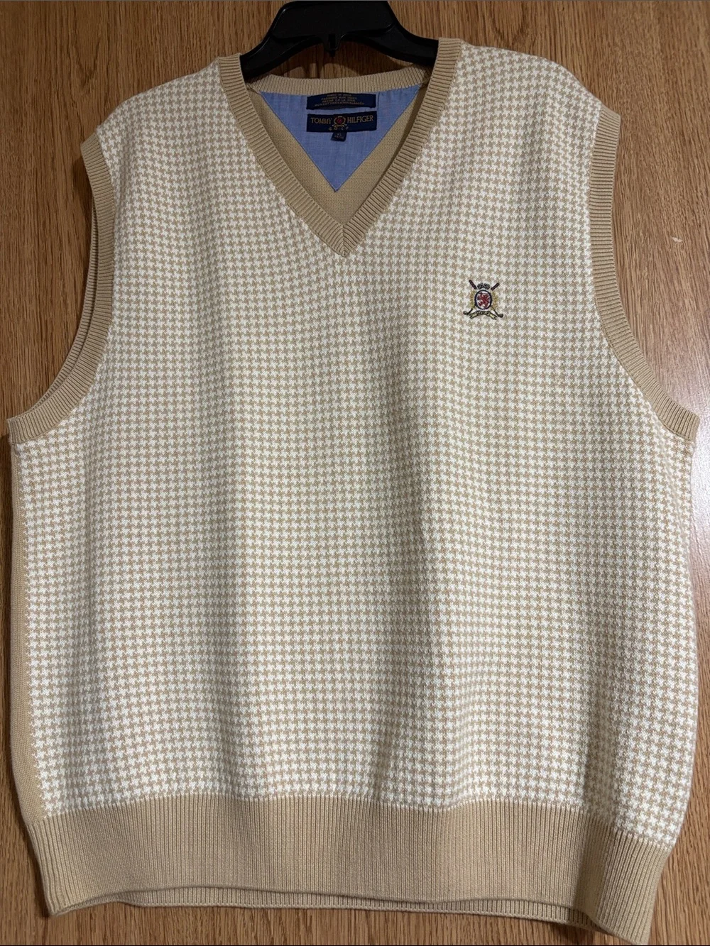 Tommy Hilfiger Men’s Beige & Cream Houndstooth V-Neck Sweater Vest
